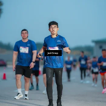 Runner Photo 7518797
