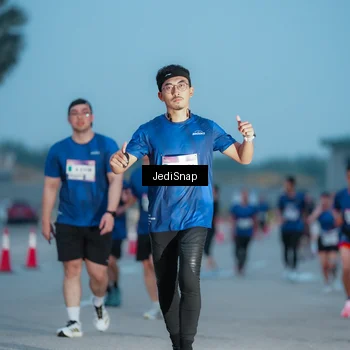 Runner Photo 7518804
