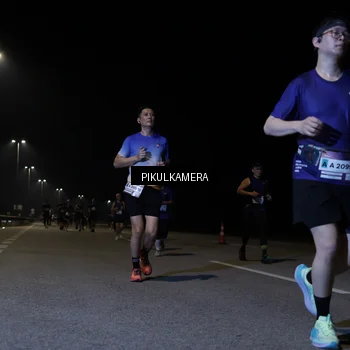 Runner Photo 7518811