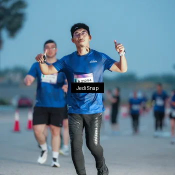 Runner Photo 7518813