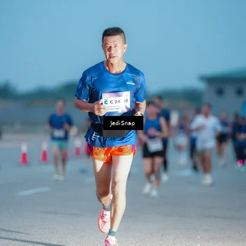 Runner Photo 7518815