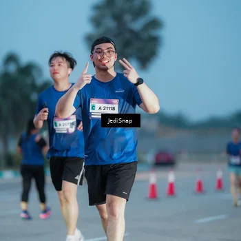 Runner Photo 7518816