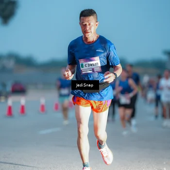Runner Photo 7518818