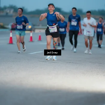 Runner Photo 7518826