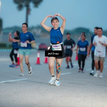 Runner Photo 7518840
