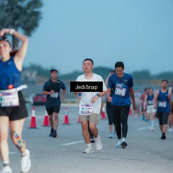 Runner Photo 7518845