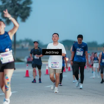 Runner Photo 7518848