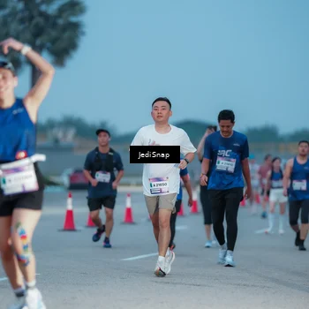 Runner Photo 7518849