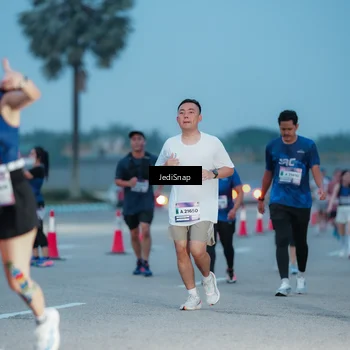 Runner Photo 7518851