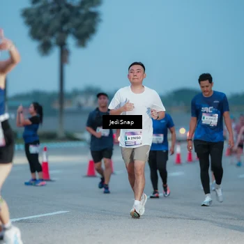 Runner Photo 7518854