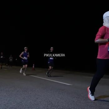 Runner Photo 7518859