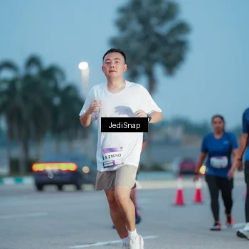 Runner Photo 7518860