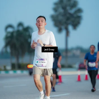 Runner Photo 7518861