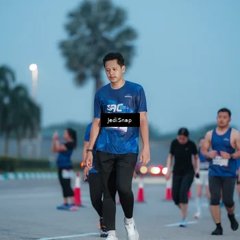 Runner Photo 7518870
