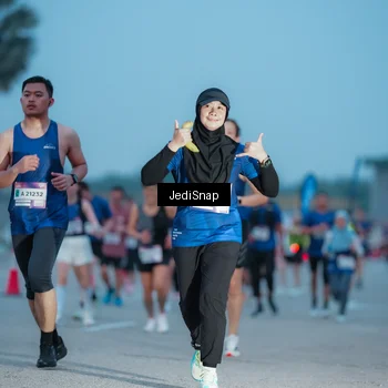 Runner Photo 7518887