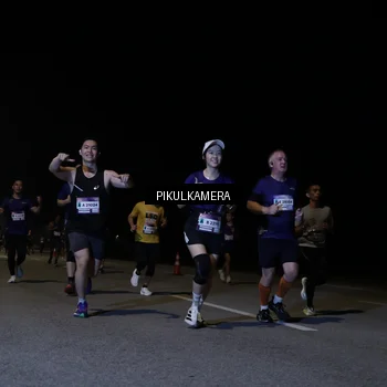 Runner Photo 7518891