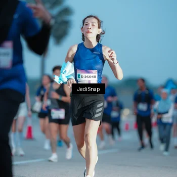 Runner Photo 7518898