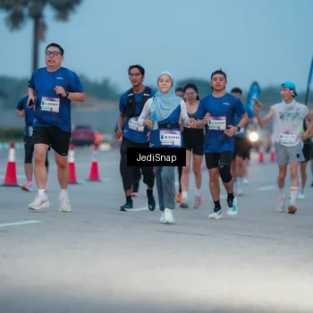 Runner Photo 7518909