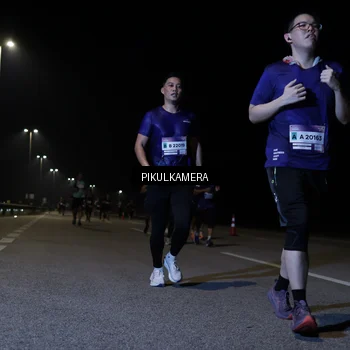 Runner Photo 7518913