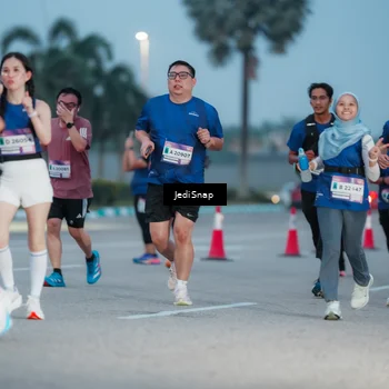 Runner Photo 7518919