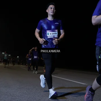 Runner Photo 7518921