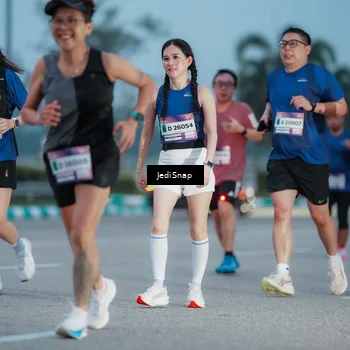Runner Photo 7518932