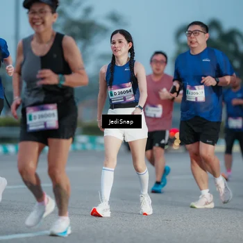 Runner Photo 7518933
