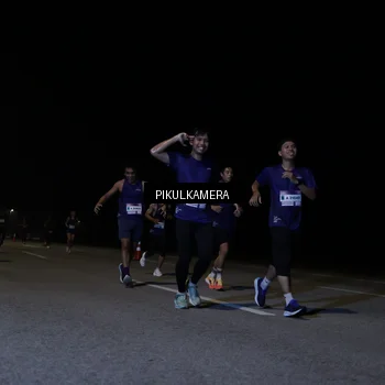 Runner Photo 7518934