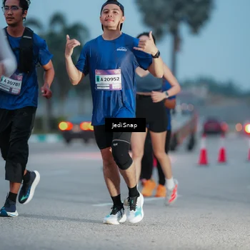 Runner Photo 7518942