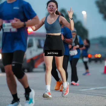 Runner Photo 7518944