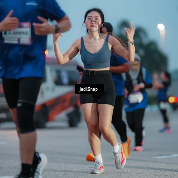Runner Photo 7518948