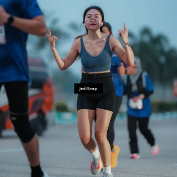 Runner Photo 7518950