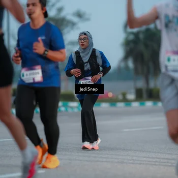 Runner Photo 7518951