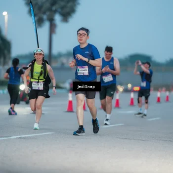 Runner Photo 7518992