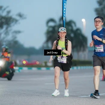 Runner Photo 7518993