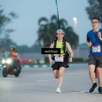 Runner Photo 7518994