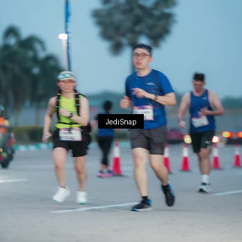 Runner Photo 7518996