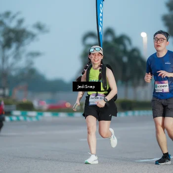 Runner Photo 7519002