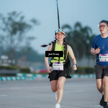 Runner Photo 7519004