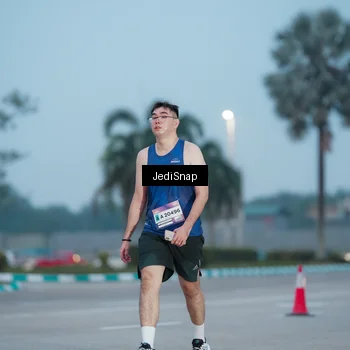 Runner Photo 7519019