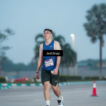 Runner Photo 7519022