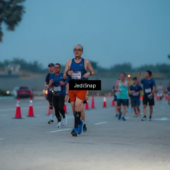 Runner Photo 7519034