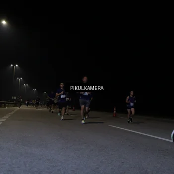 Runner Photo 7519038