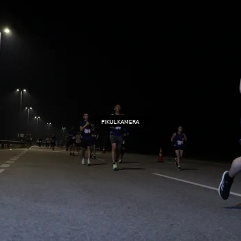 Runner Photo 7519040