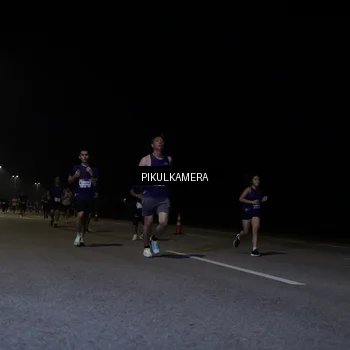 Runner Photo 7519049