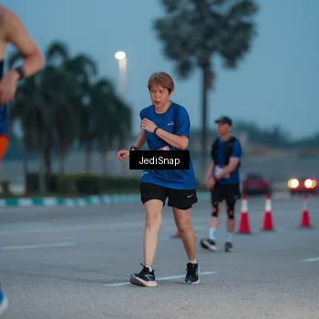 Runner Photo 7519053