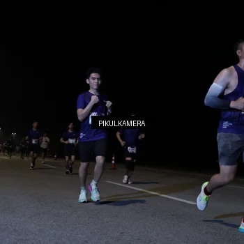 Runner Photo 7519060
