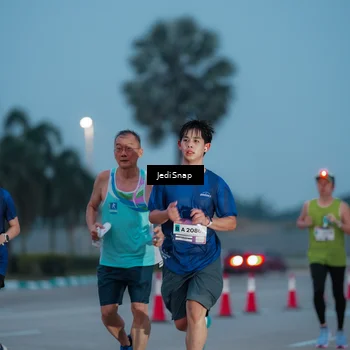 Runner Photo 7519081