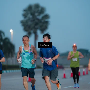 Runner Photo 7519082