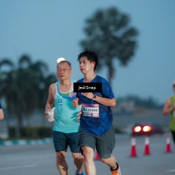 Runner Photo 7519085